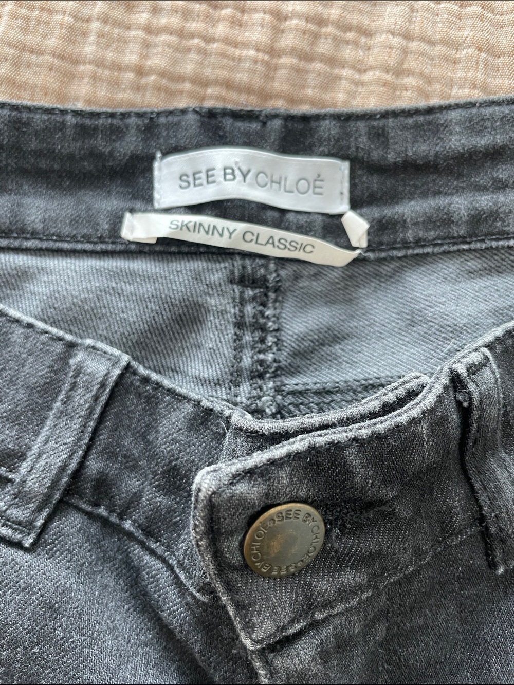 See By Chloe Black Skinny Classic Jeans NWOT 26 - Picture 3 of 10